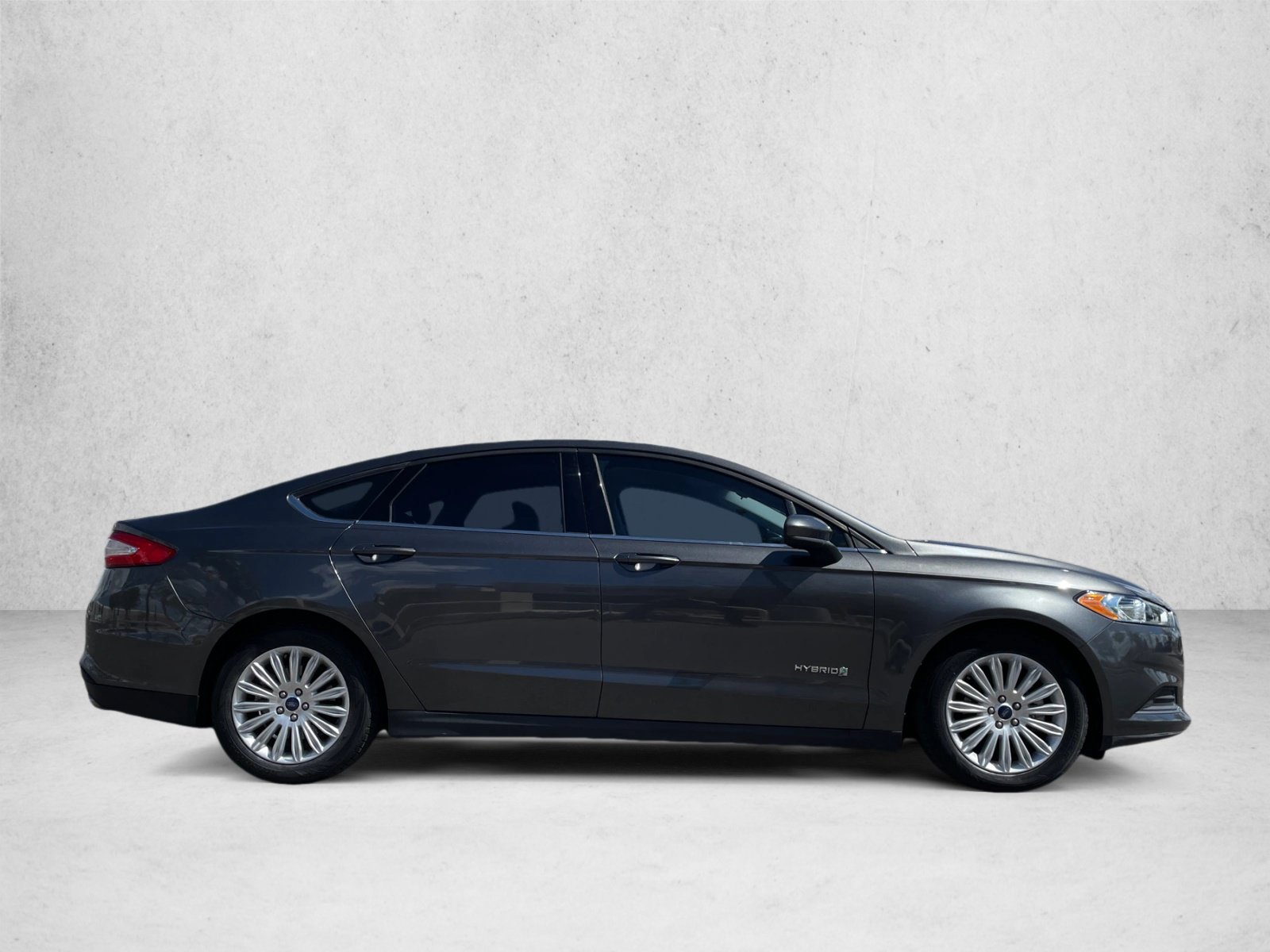 Used 2016 Ford Fusion S FWD image 4