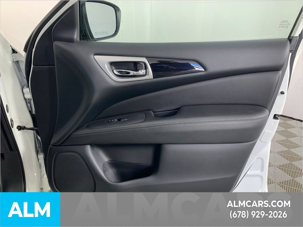 Used 2020 Nissan Pathfinder S image 39