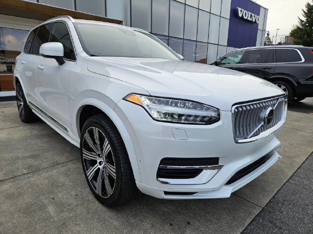 Used 2024 Volvo XC90 T8 Plus w/ Protection Package Premier AWD/4WD image 3
