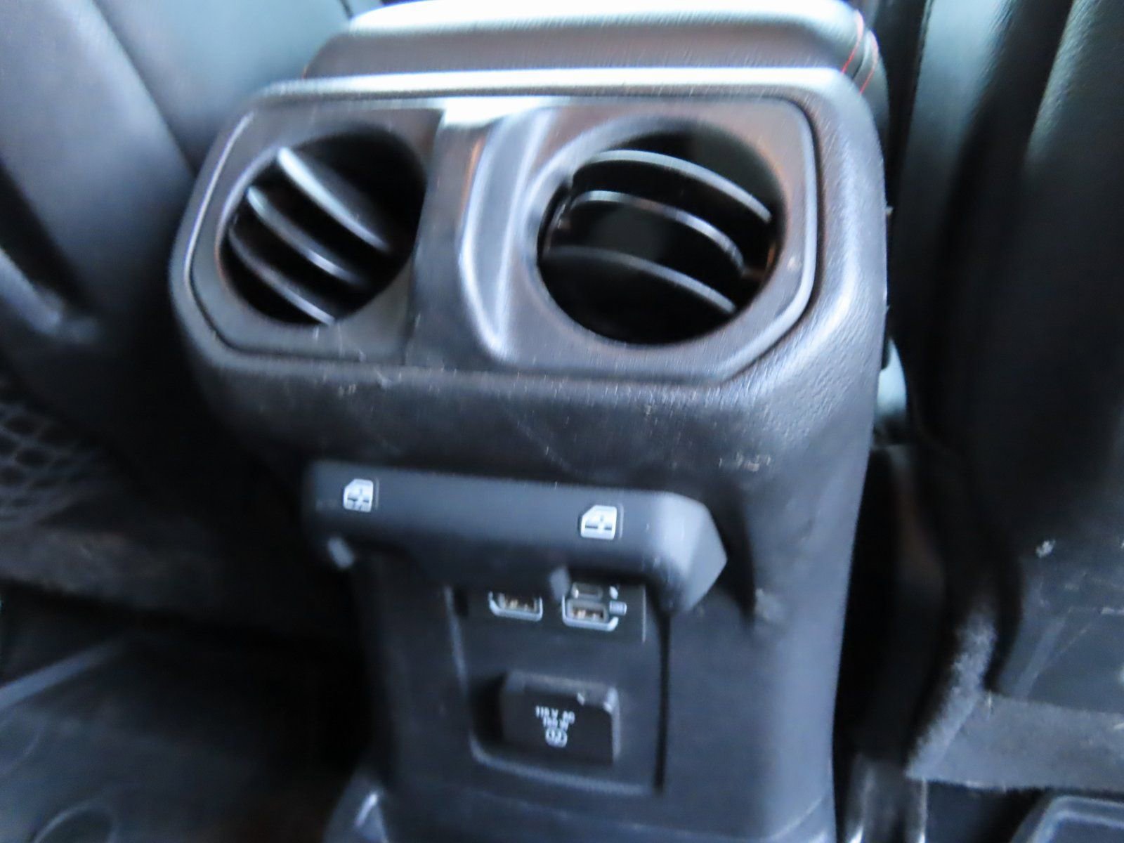 Used 2020 Jeep Wrangler Unlimited Rubicon w/ Quick Order Package 28Y Recon image 37