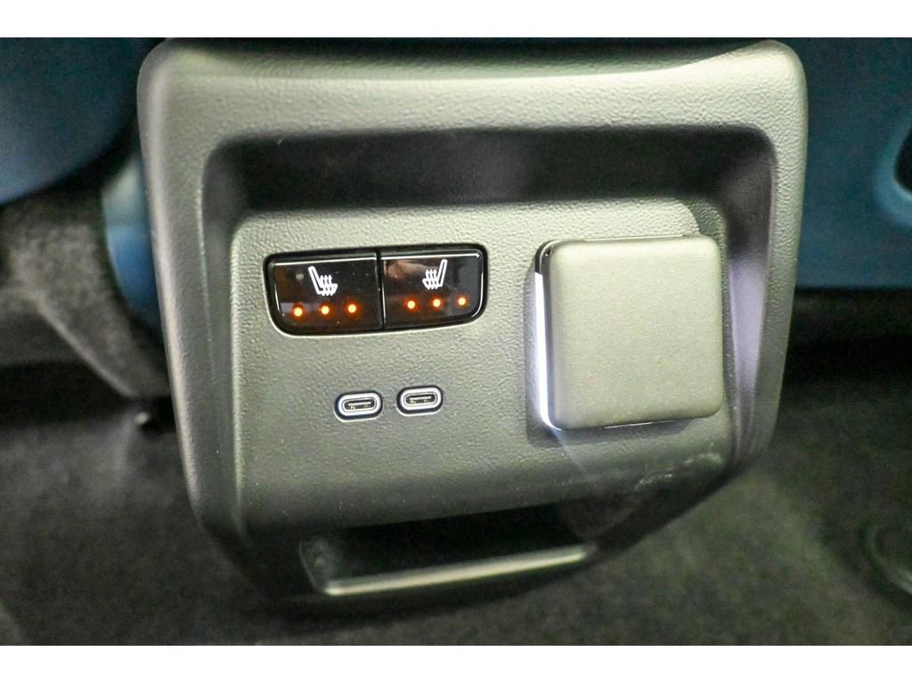 New 2026 Cadillac Optiq Luxury 2 image 14