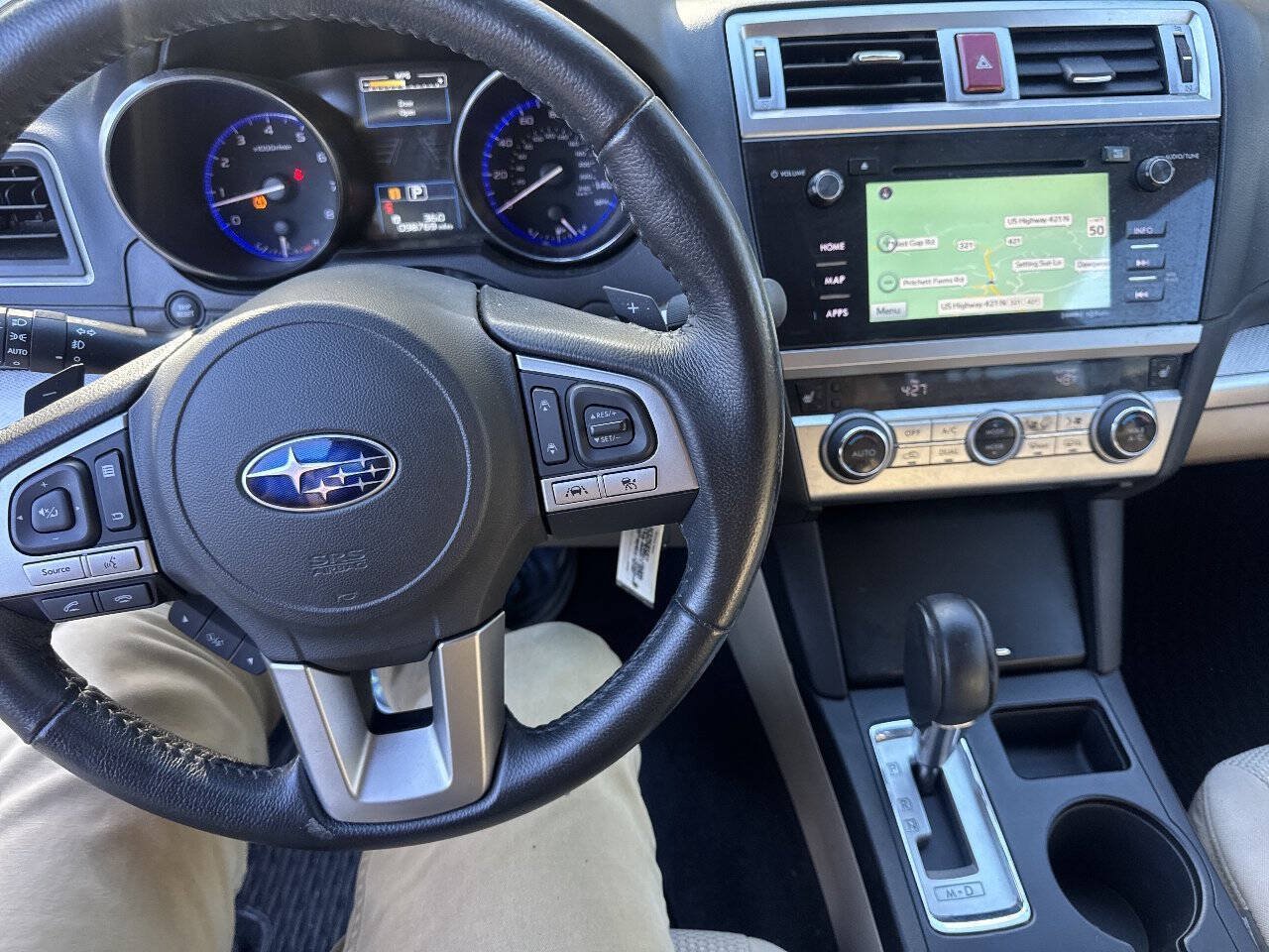 Used 2017 Subaru Outback 2.5i Premium AWD/4WD image 18