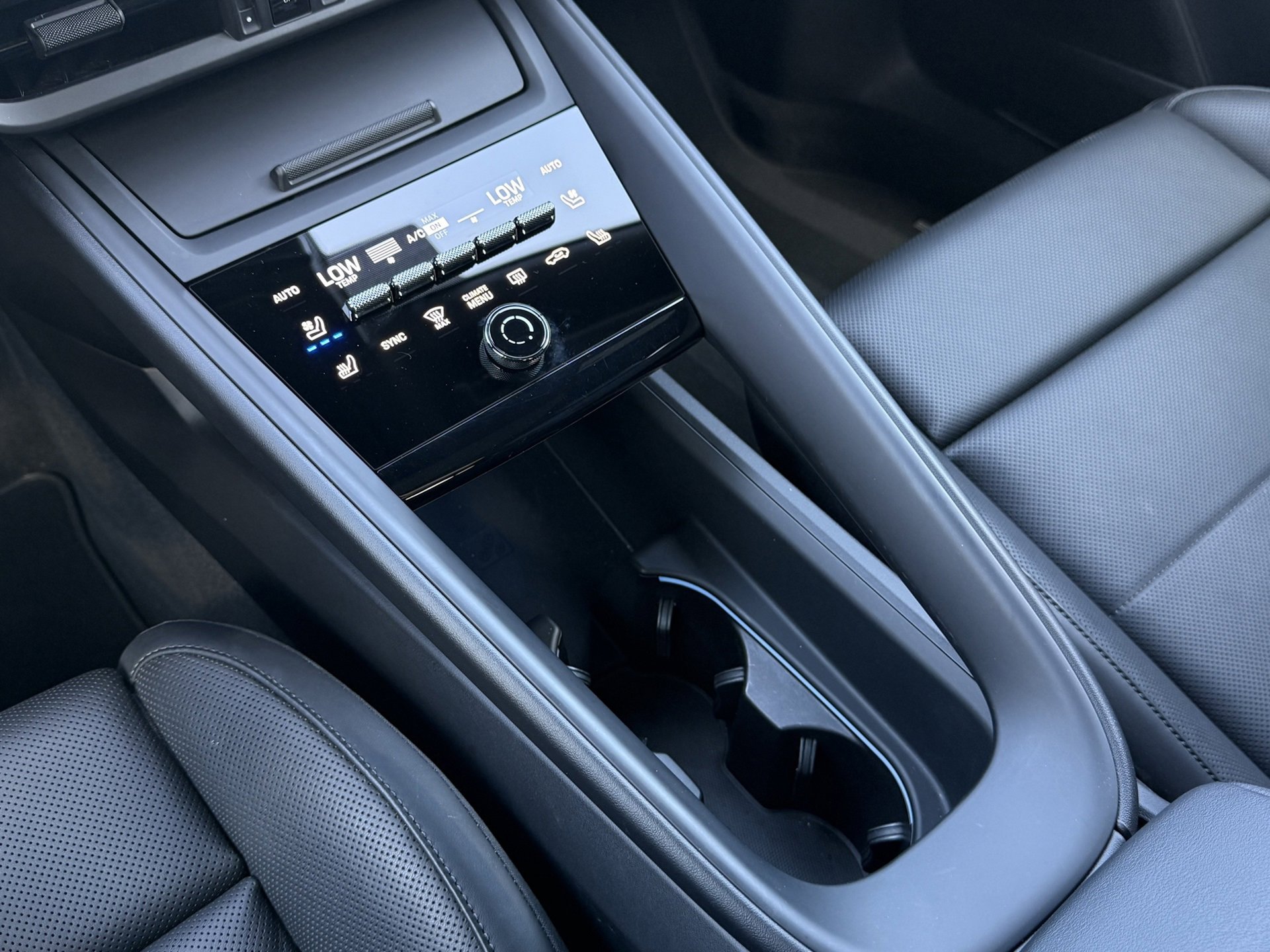 Used 2025 Porsche Macan Electric image 21