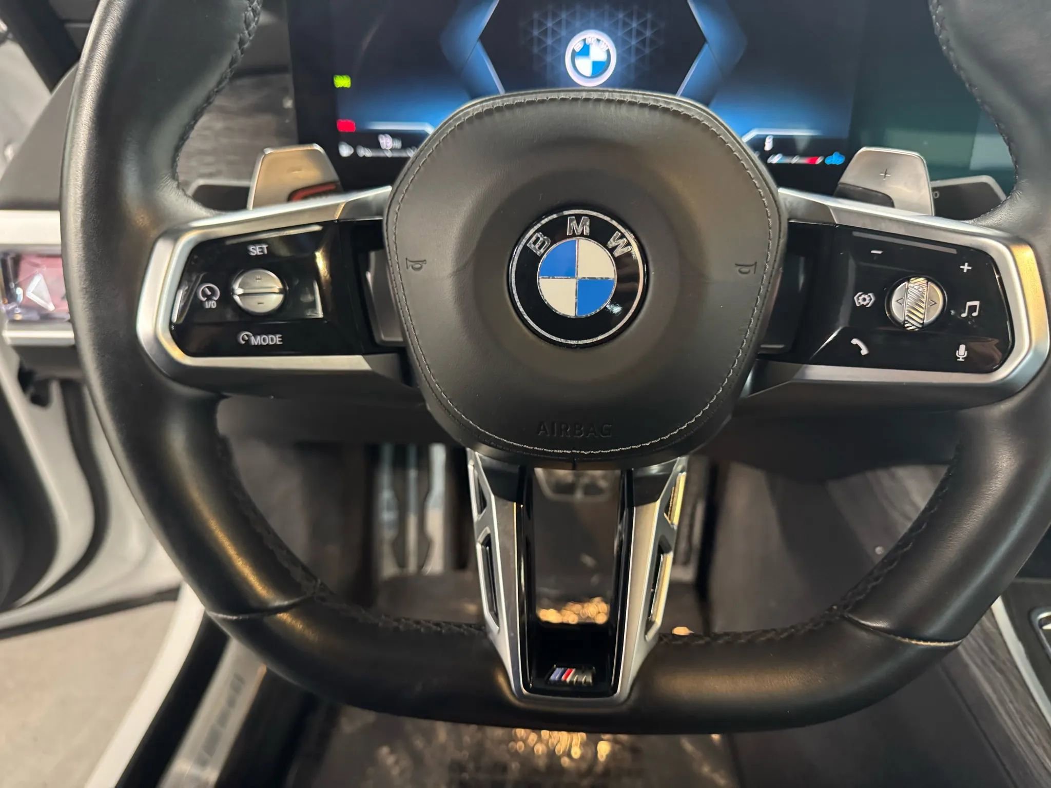 Used 2024 BMW 740i image 21