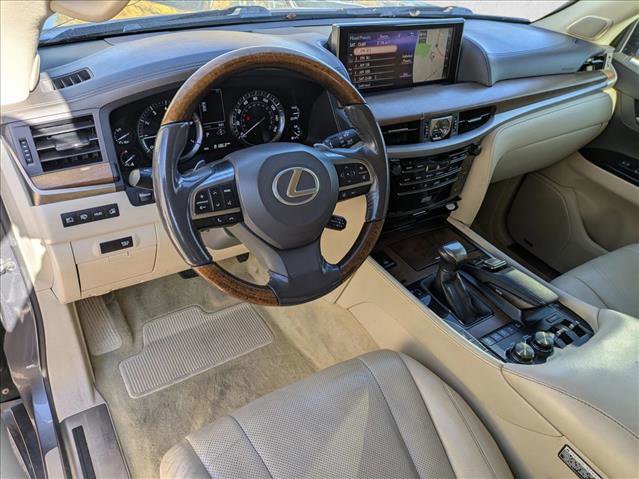 Used 2017 Lexus LX 570 4WD image 9