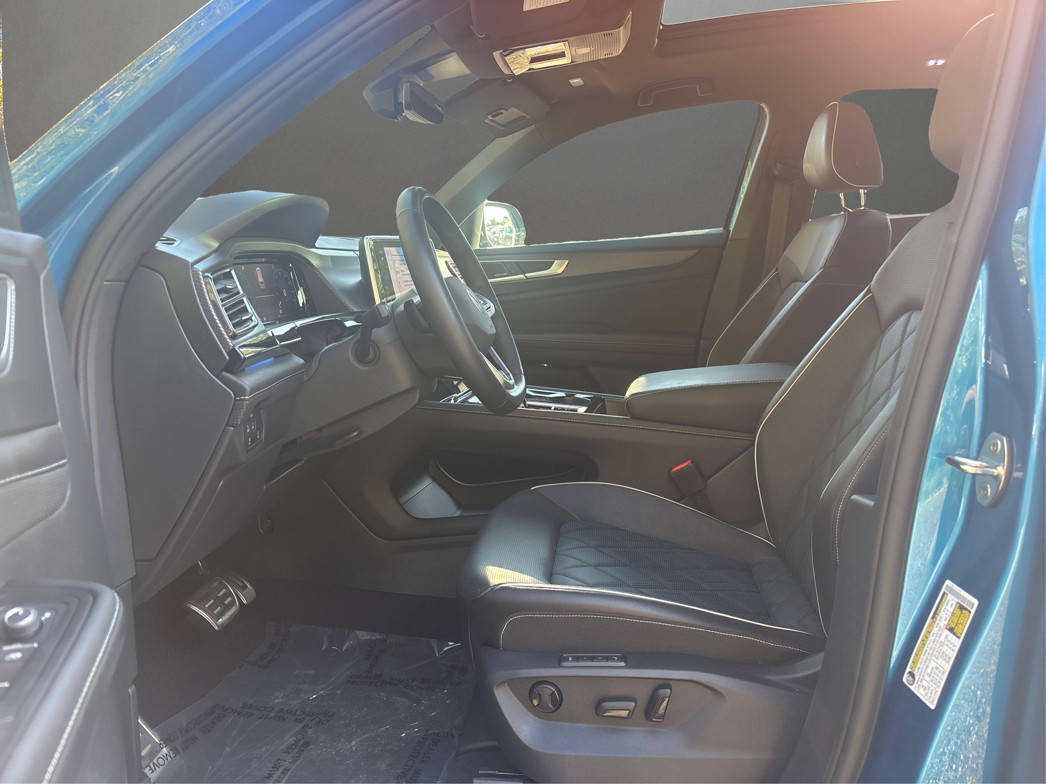 Used 2025 Volkswagen Atlas Cross Sport SEL Premium R-Line image 11