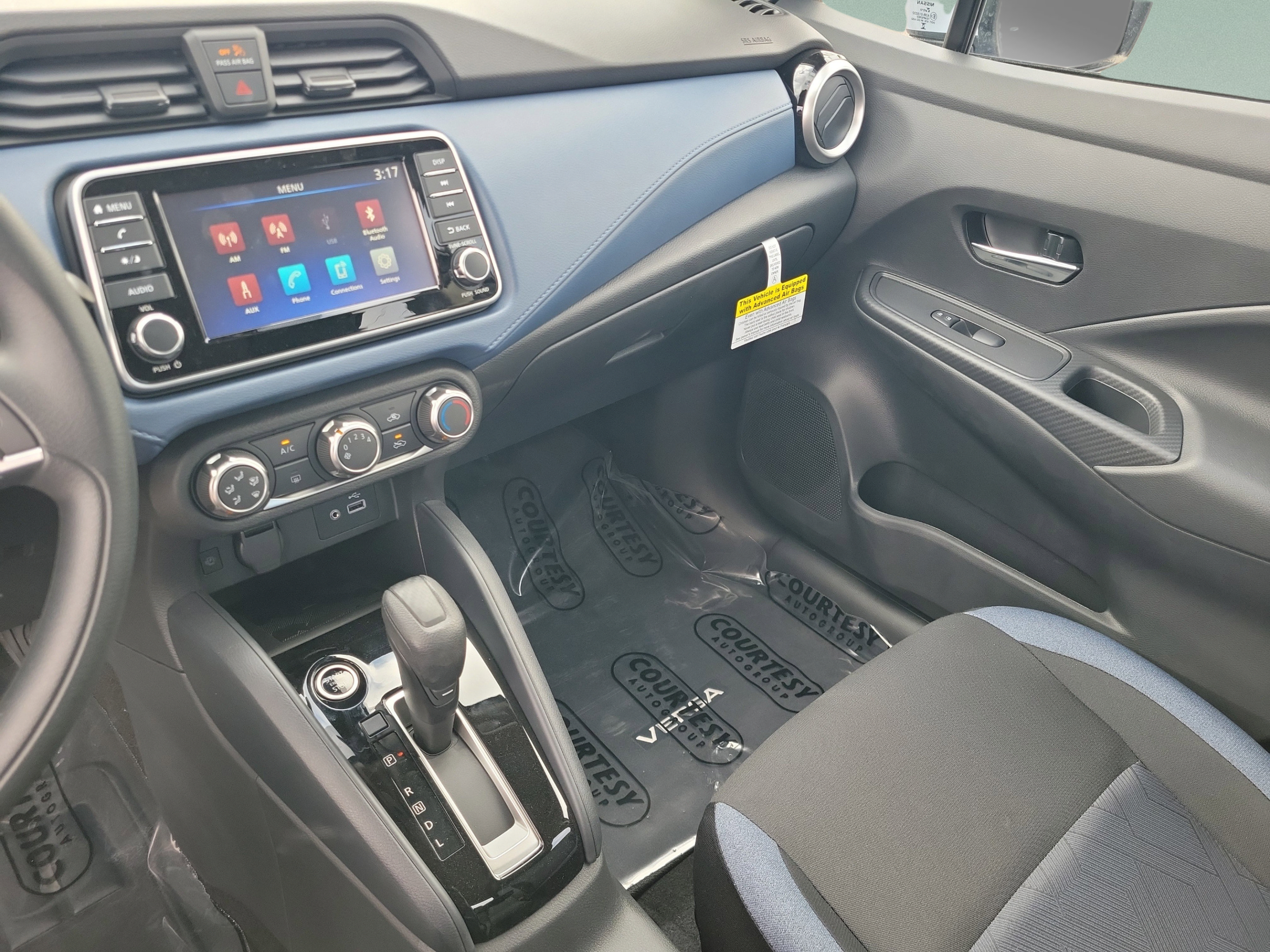 New 2025 Nissan Versa SV w/ Trunk Package FWD image 26