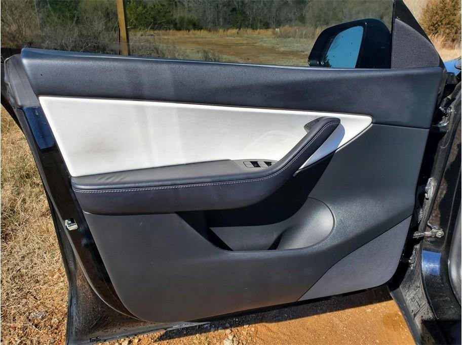Used 2020 Tesla Model Y Long Range AWD/4WD image 12