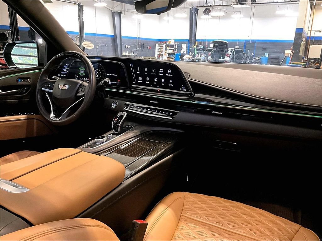 Used 2023 Cadillac Escalade Sport w/ LPO, ONYX Package AWD/4WD image 14