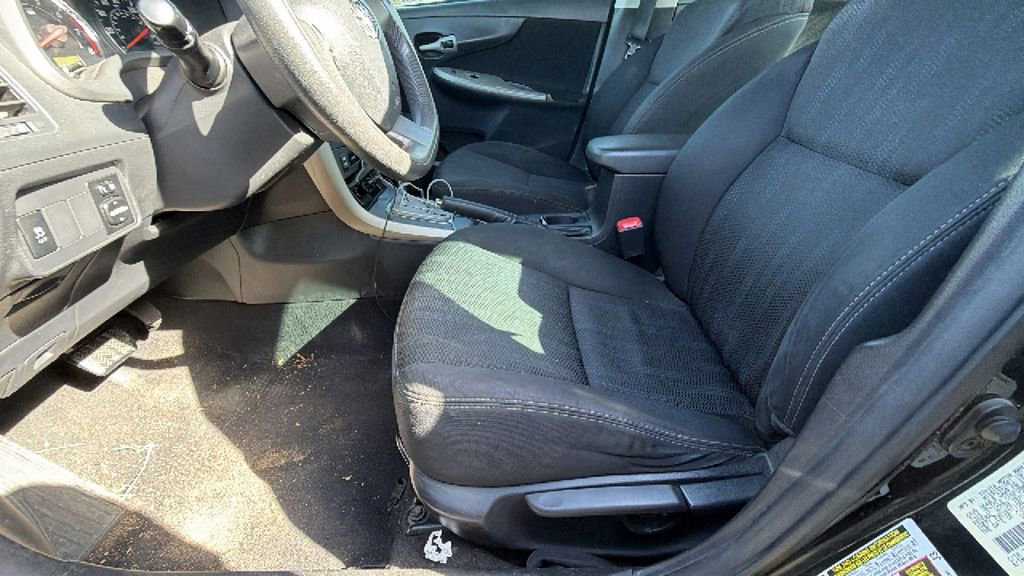 Used 2013 Toyota Corolla S image 12