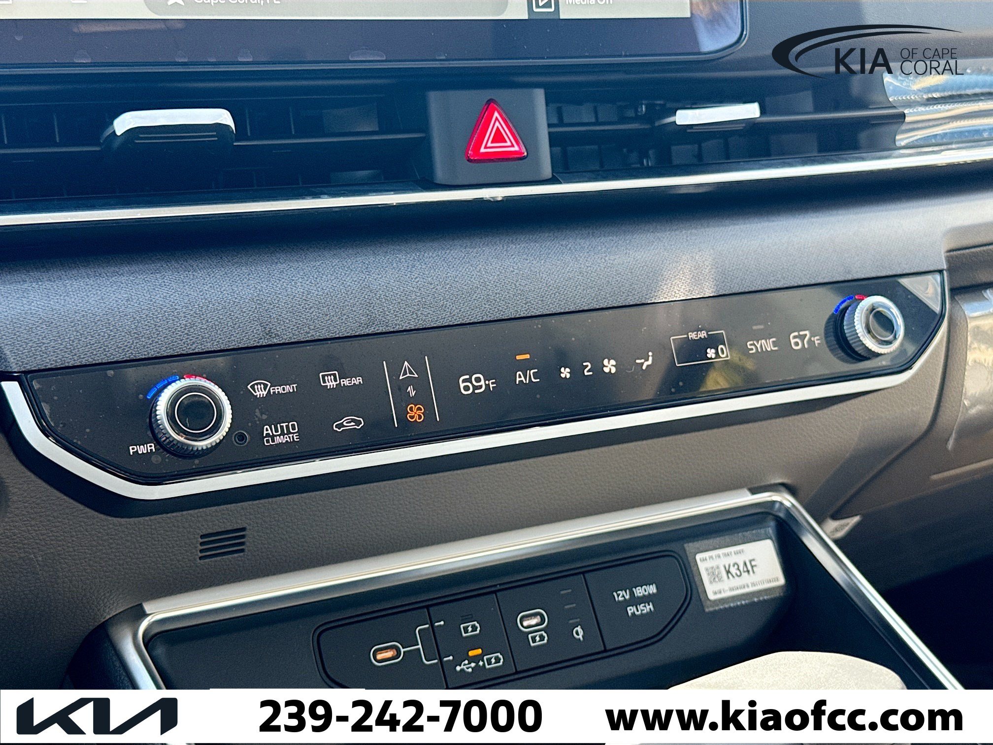 New 2026 Kia Carnival EX FWD image 34