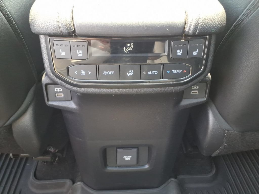 Used 2024 Toyota Grand Highlander AWD image 14