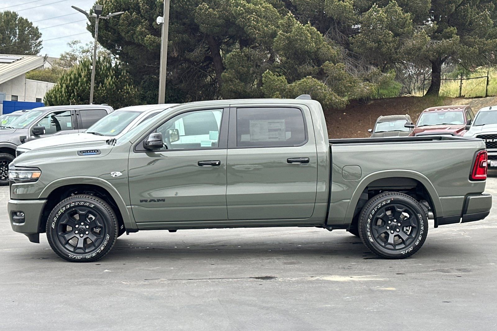 New 2026 RAM 1500 4x4 Crew Cab image 7