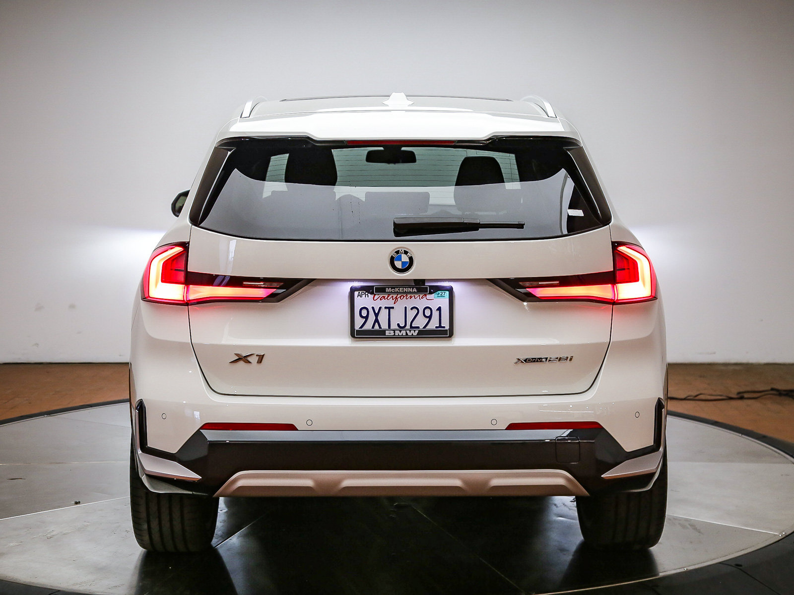 Used 2026 BMW X1 xDrive28i w/ Convenience Package AWD/4WD image 6
