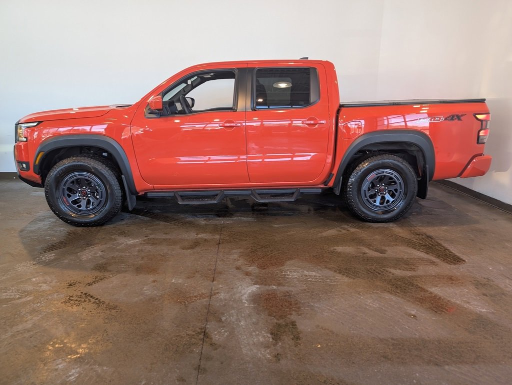 Used 2025 Nissan Frontier PRO-4X w/ Pro Convenience Package image 3