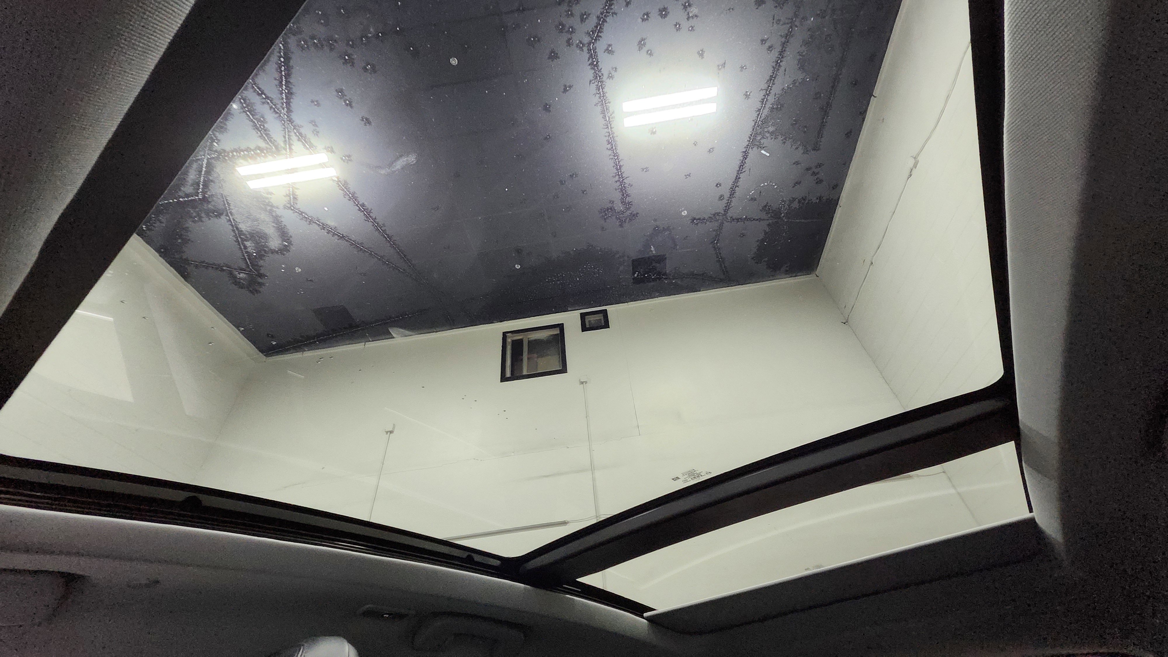 Used 2021 Lincoln Corsair AWD w/ Premium Package image 2