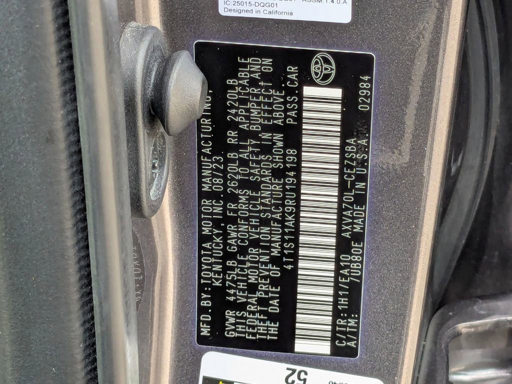 Used 2024 Toyota Camry SE image 33