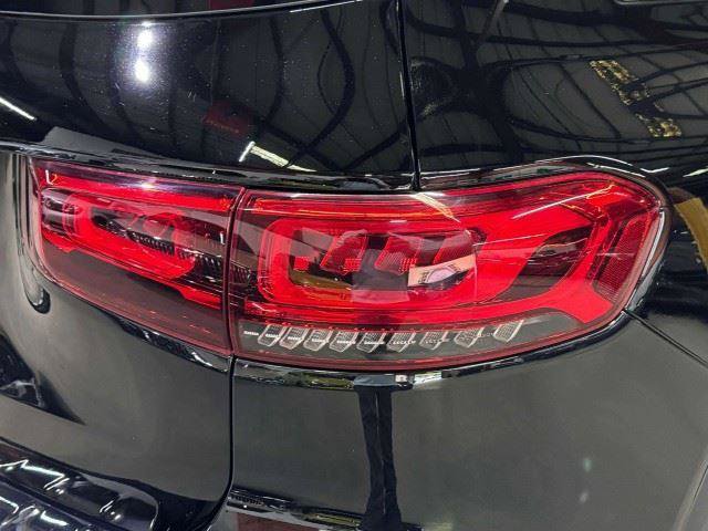 Used 2021 Mercedes-Benz GLB 250 image 20