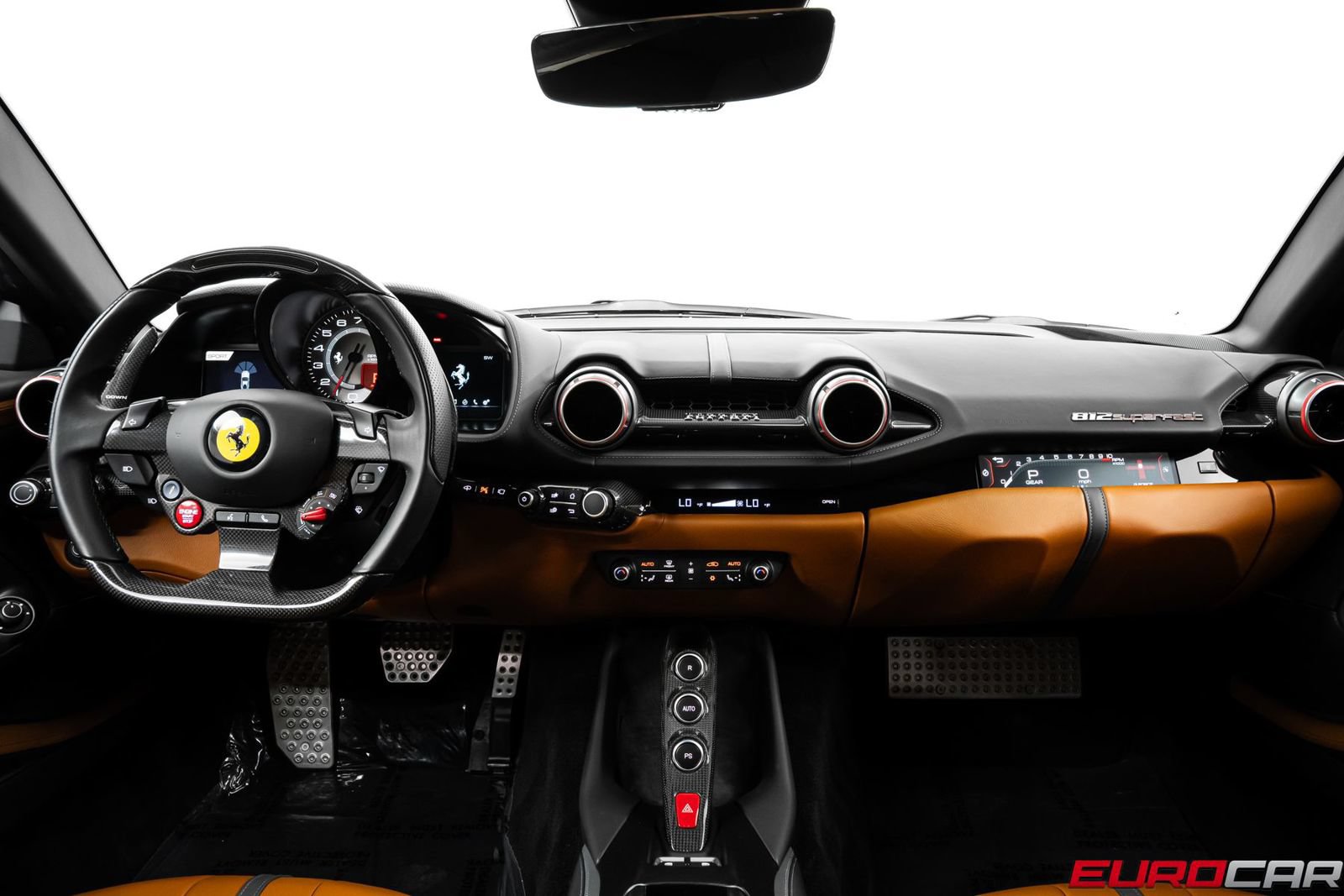 Used 2020 Ferrari 812 Superfast RWD image 31