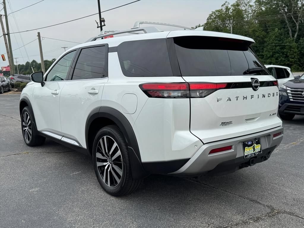 Certified 2025 Nissan Pathfinder Platinum w/ Cargo Package FWD image 5
