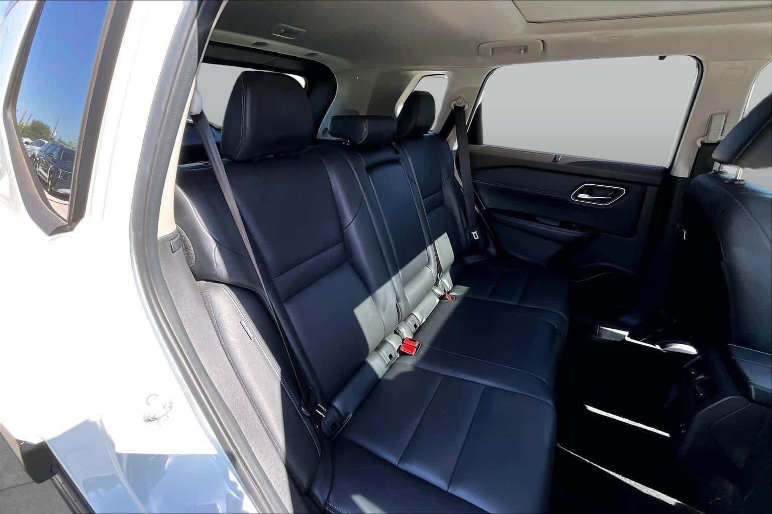 Used 2021 Nissan Rogue SL FWD image 19