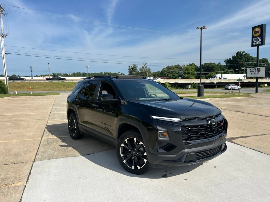 Used 2025 Chevrolet Equinox RS w/ Convenience Package III FWD image 2