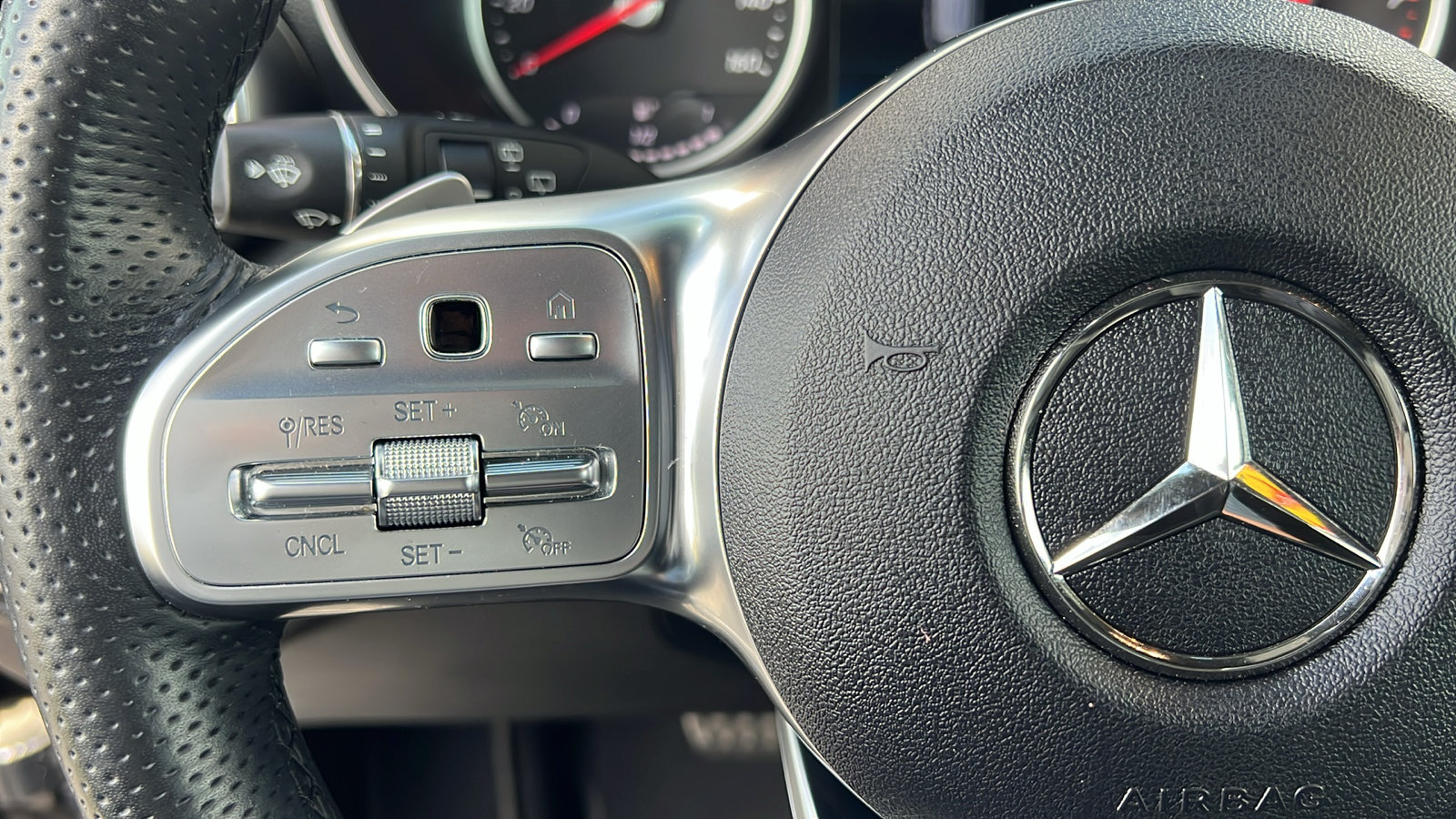 Used 2022 Mercedes-Benz GLC 300 4MATIC image 23