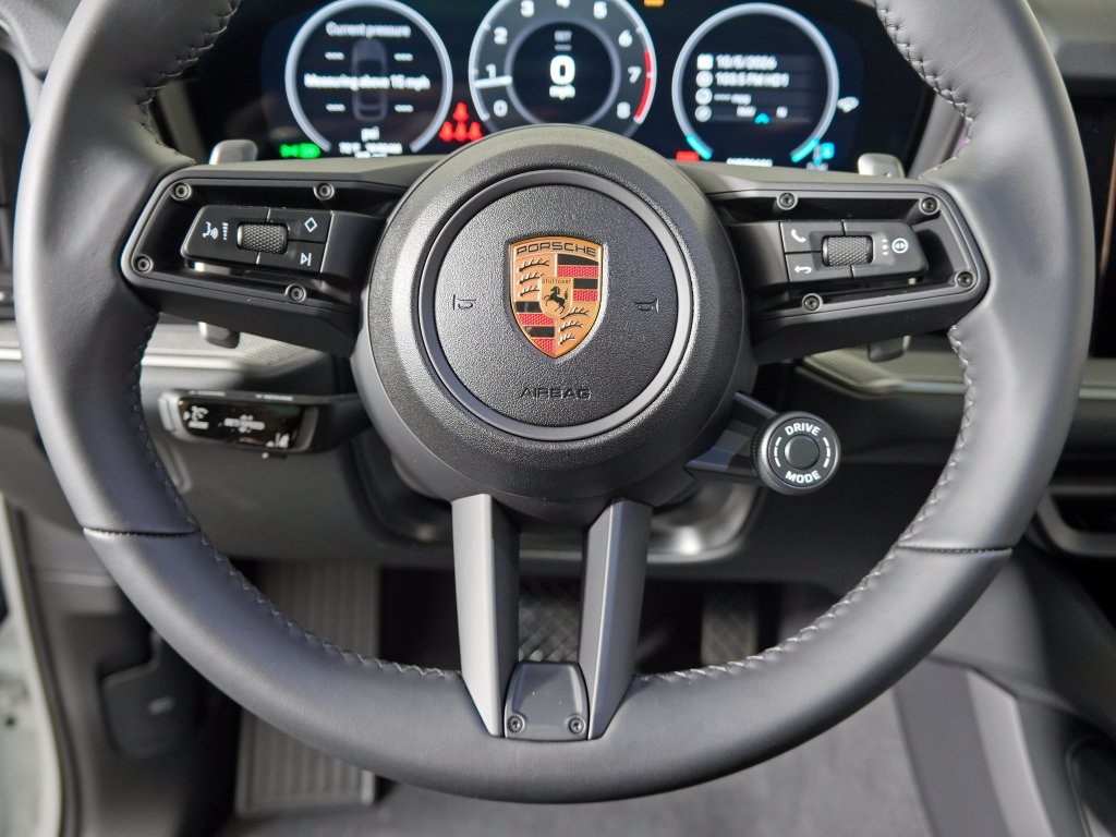New 2026 Porsche Cayenne Coupe AWD/4WD image 25