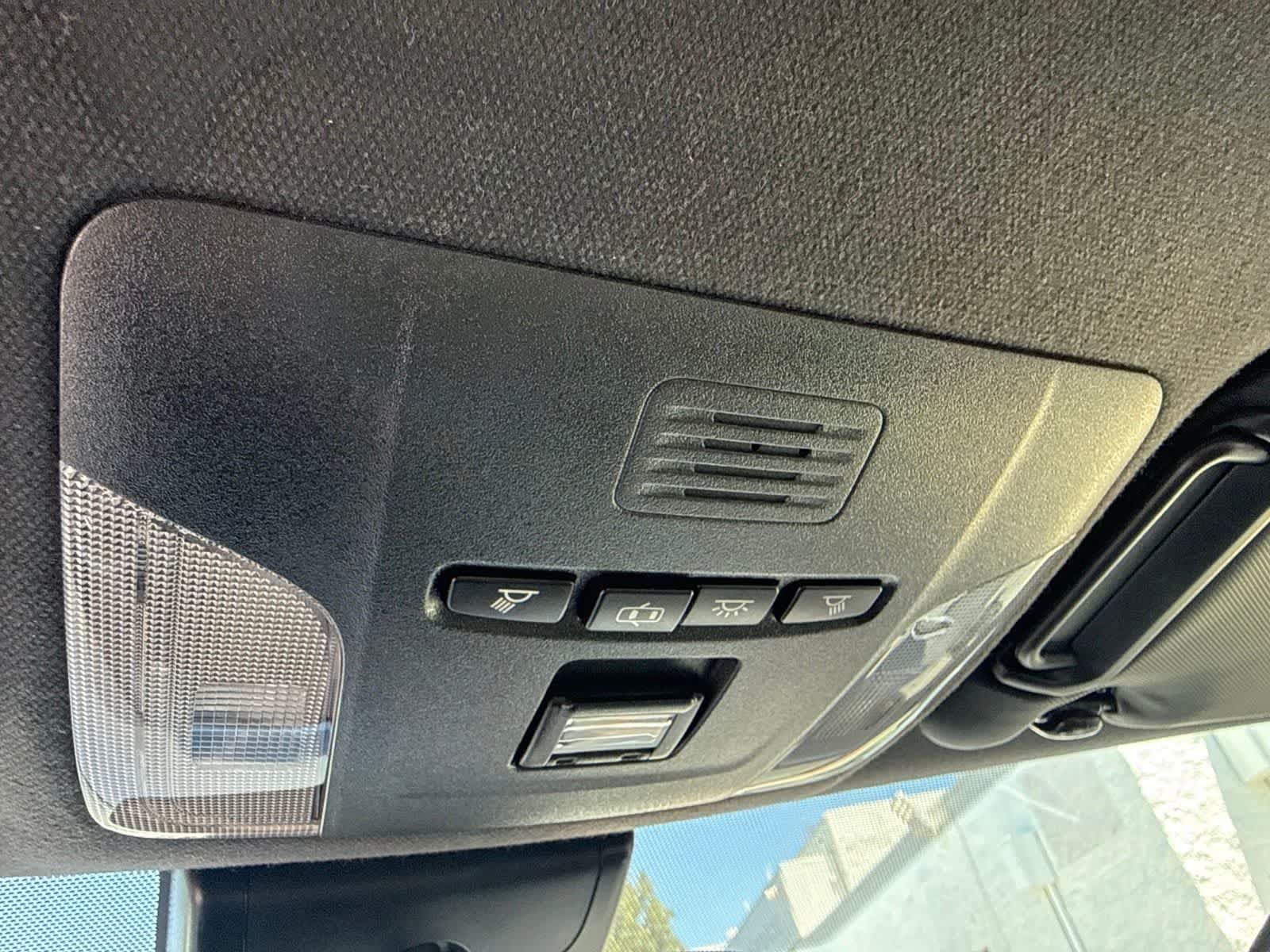 Used 2022 Toyota Corolla SE FWD image 24