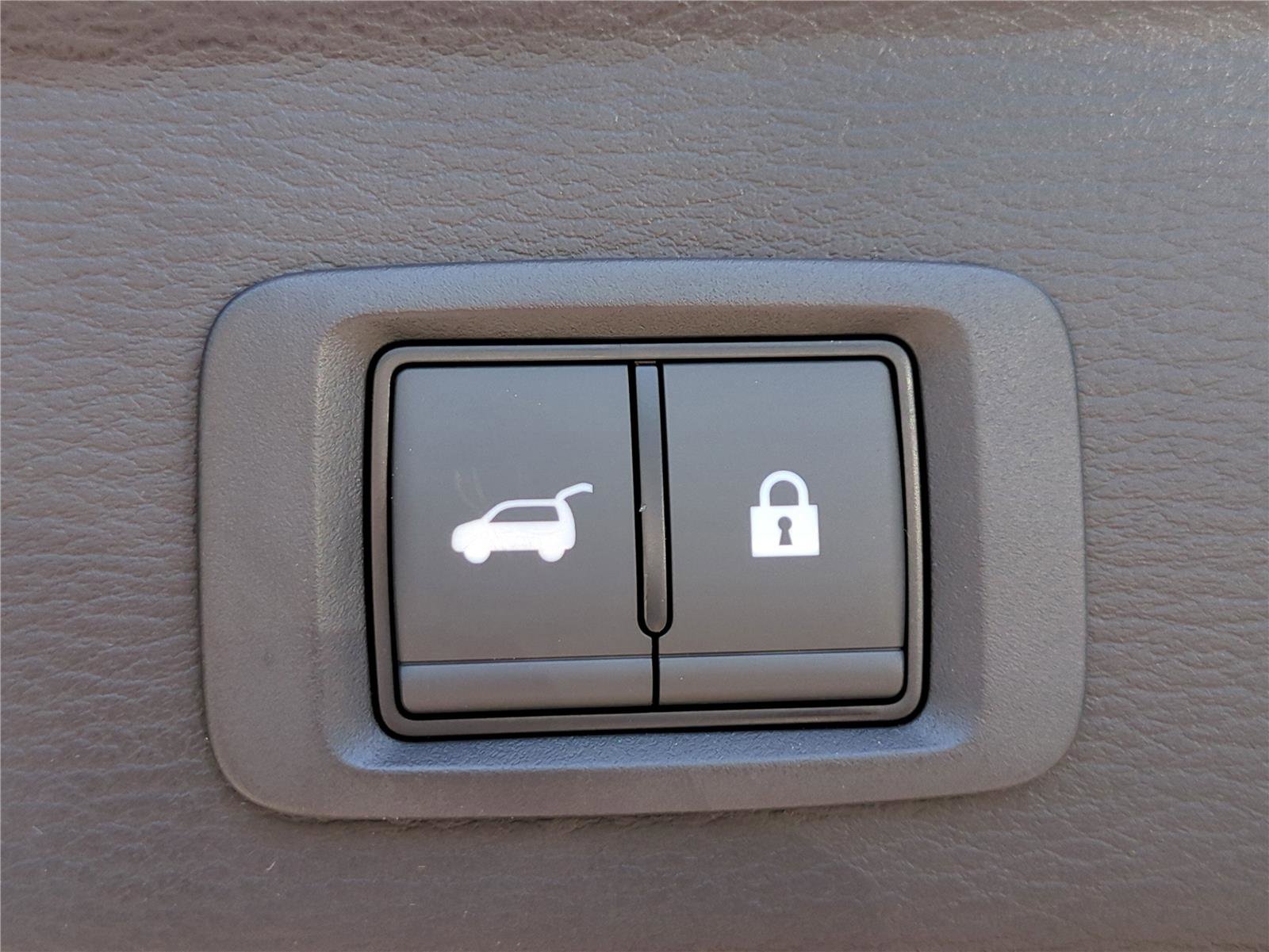 New 2025 Mitsubishi Outlander SEL image 14