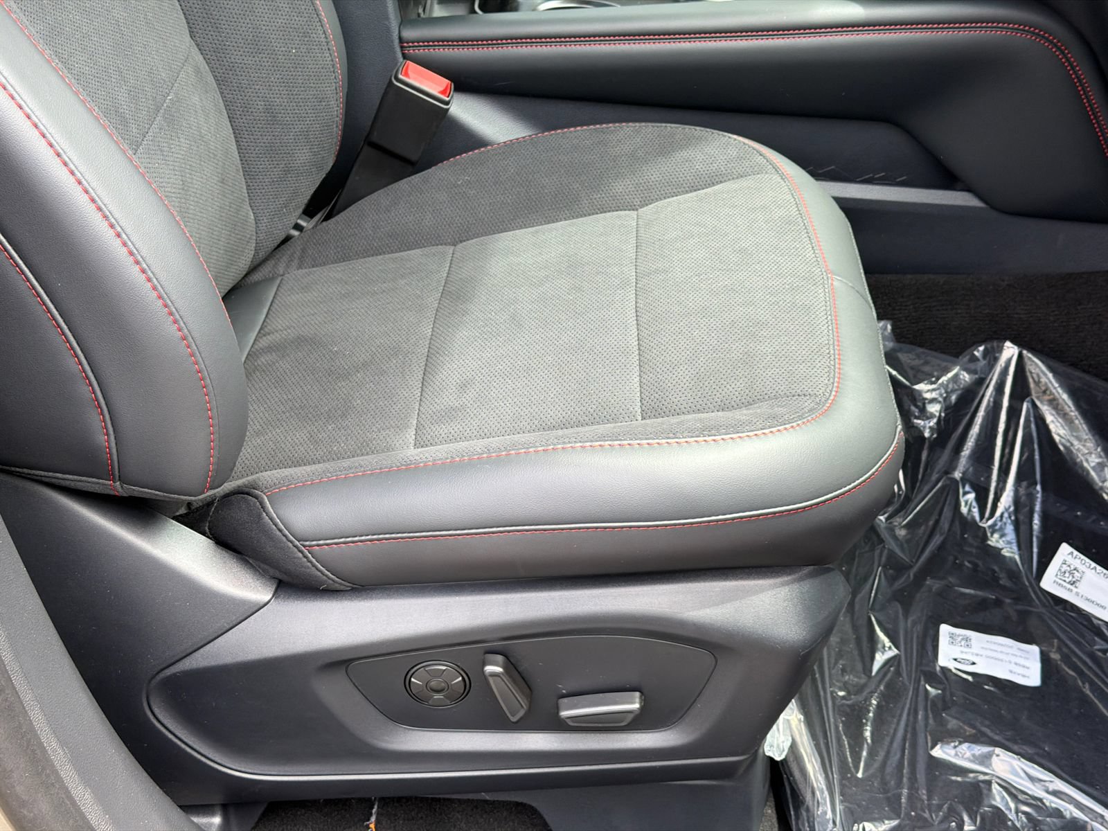 New 2026 Ford Explorer ST AWD/4WD image 13