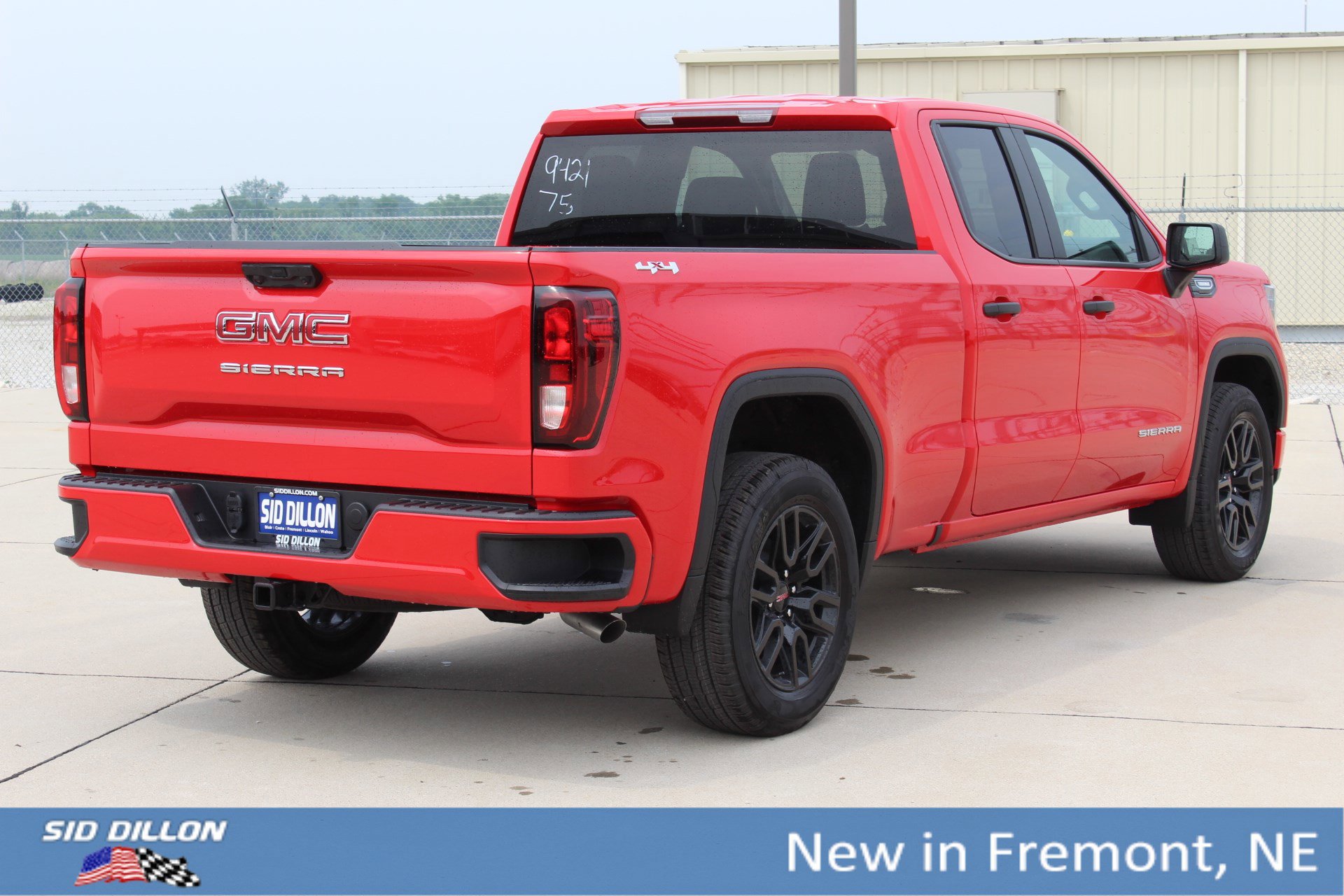 New 2026 GMC Sierra 1500 Pro w/ Graphite Edition AWD/4WD image 11