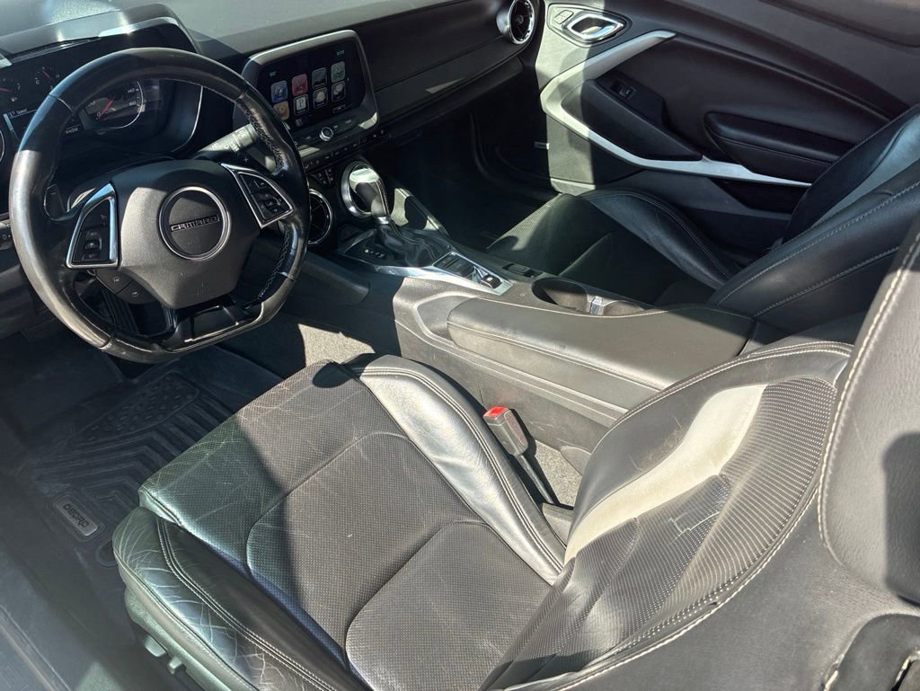 Used 2016 Chevrolet Camaro LT RWD image 12