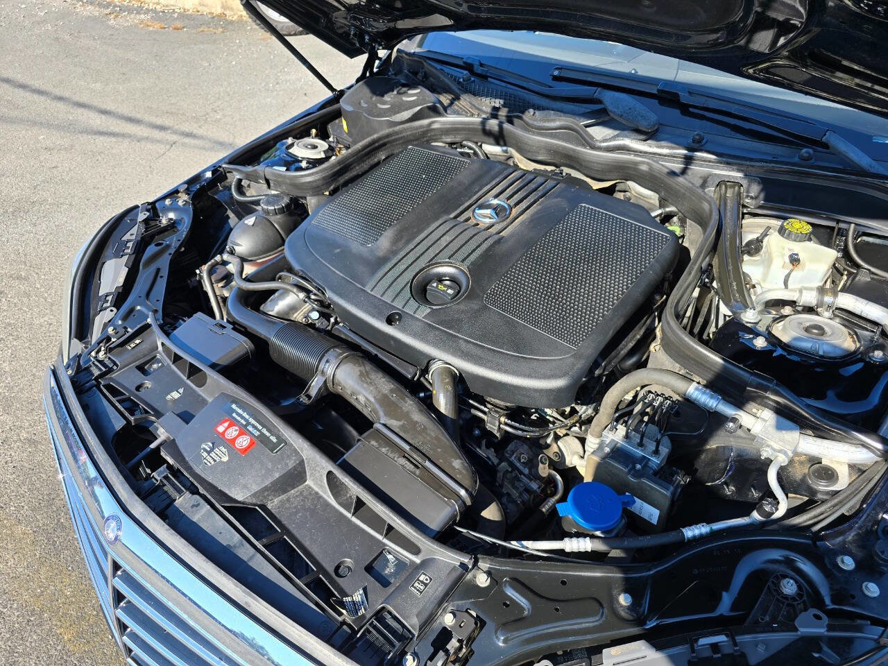 Used 2016 Mercedes-Benz E 250 4MATIC Sedan image 35