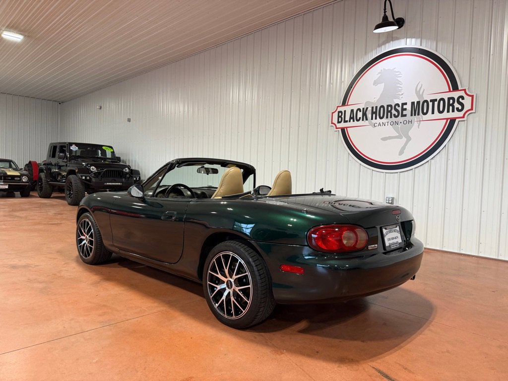 Used 2001 MAZDA MX-5 Miata RWD image 13