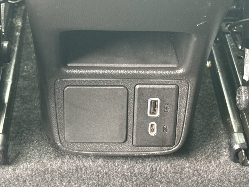 Certified 2025 Buick Encore GX Sport Touring FWD image 28
