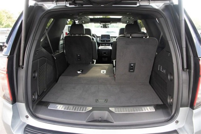 Used 2024 Chevrolet Tahoe Z71 w/ Luxury Package image 7