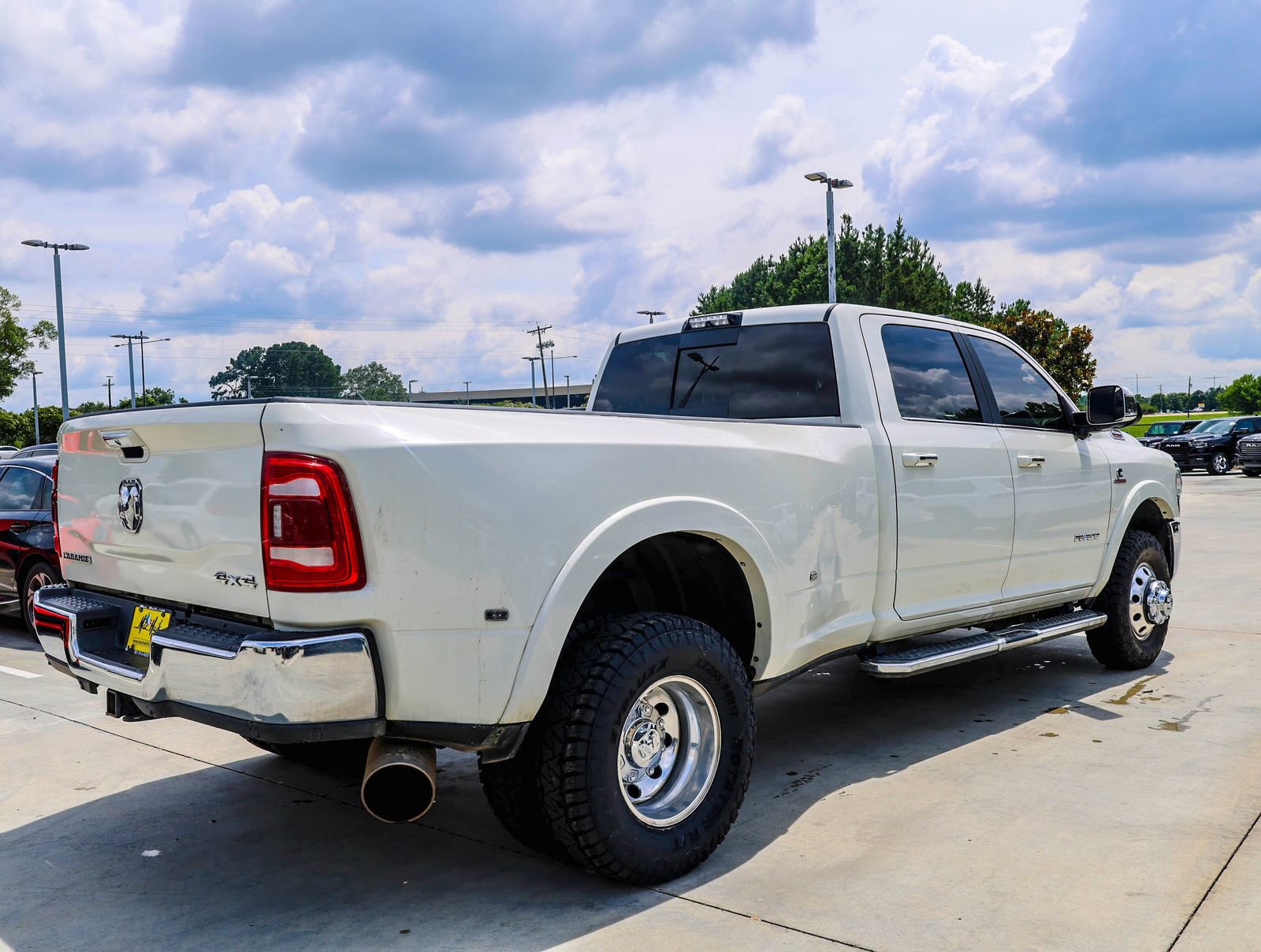 Used 2019 RAM 3500 Laramie AWD/4WD image 9