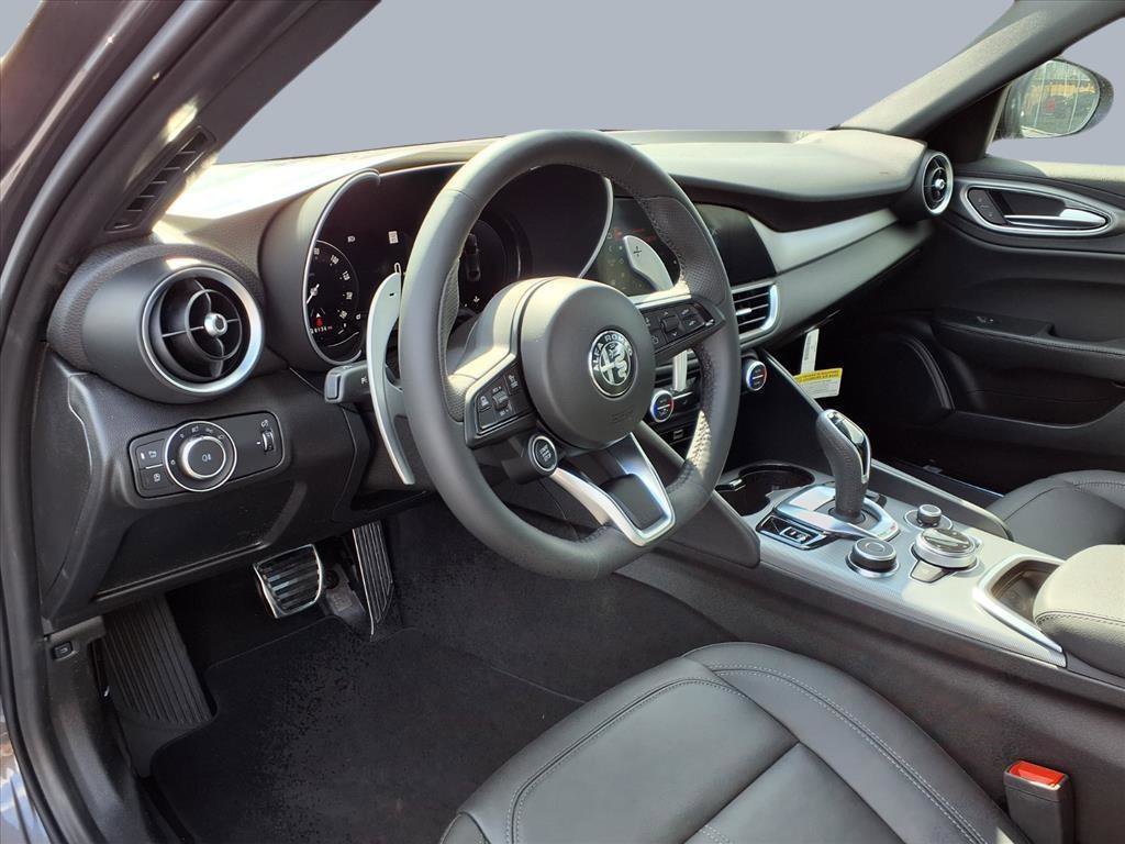 New 2025 Alfa Romeo Giulia image 8