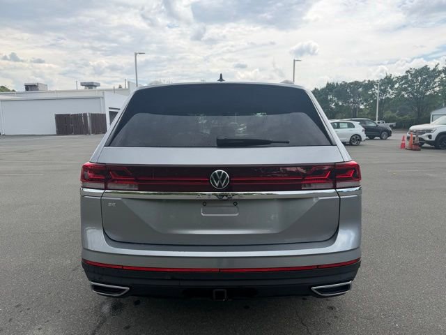 Used 2025 Volkswagen Atlas SE FWD image 4