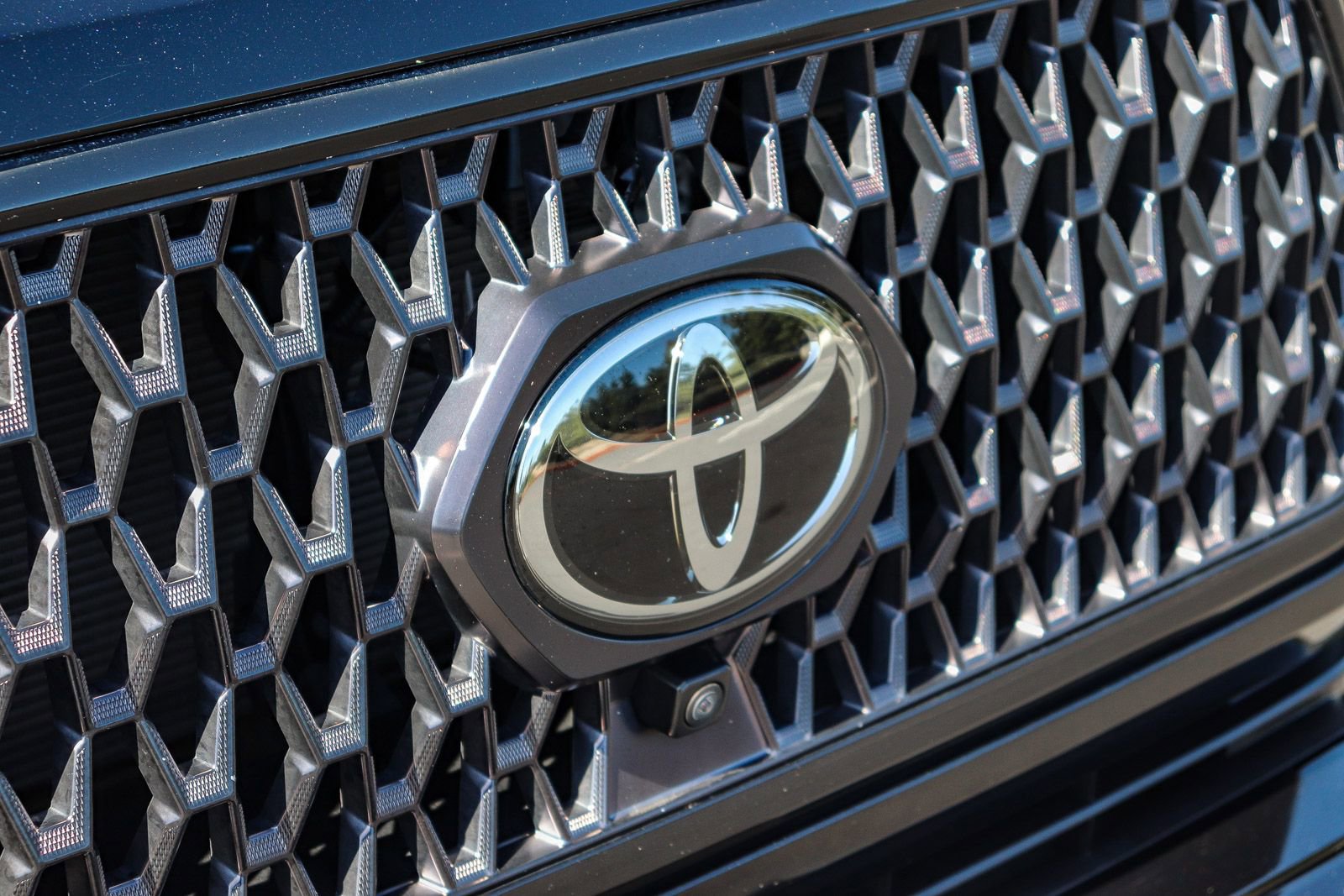 Used 2022 Toyota Tacoma Limited w/ Nightshade Package AWD/4WD image 13