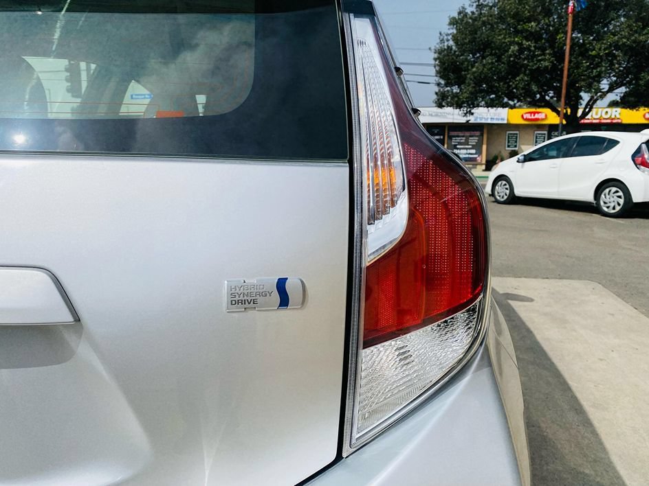 Used 2015 Toyota Prius C One FWD image 19