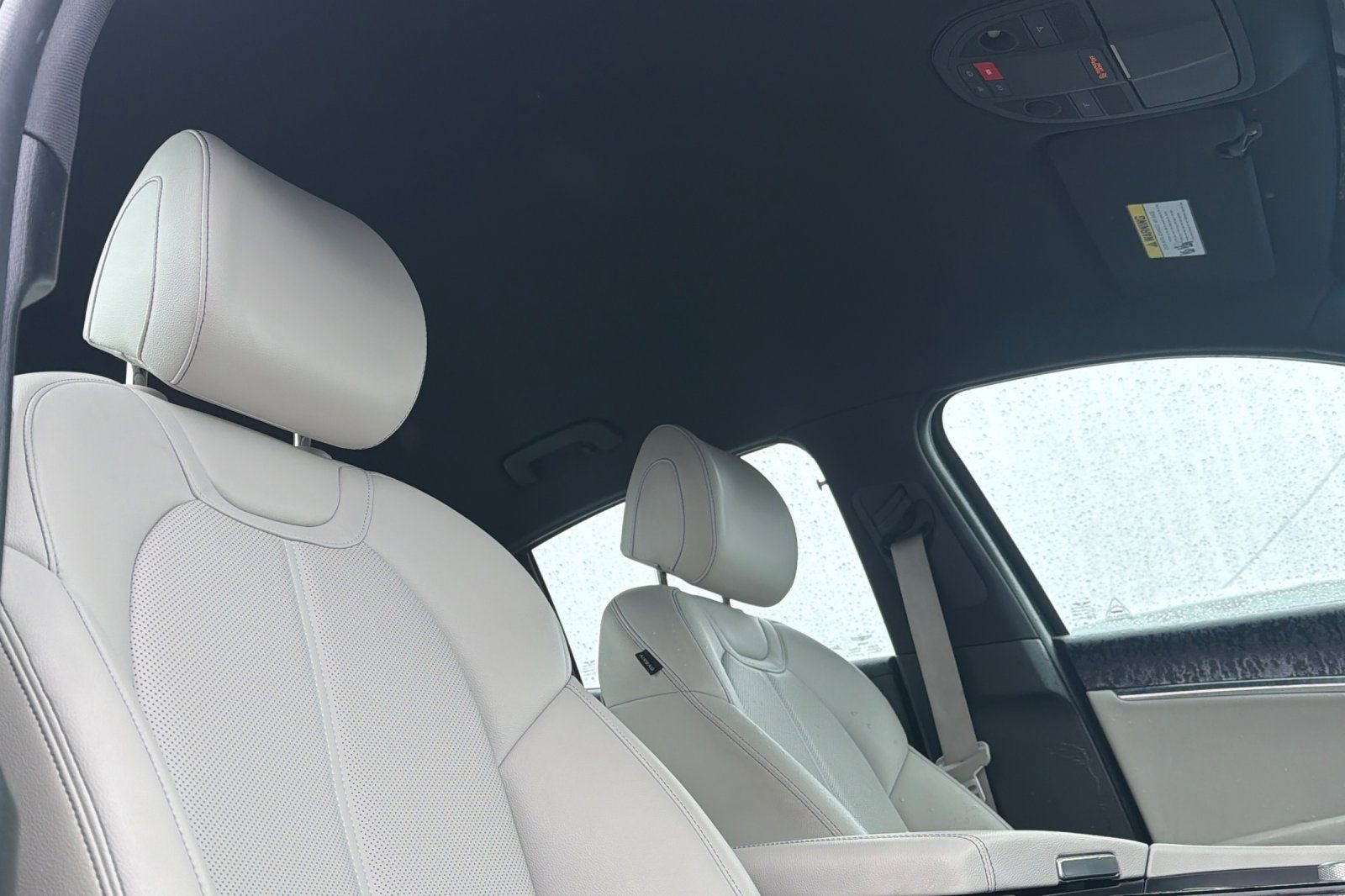 Used 2025 Genesis G70 2.5T image 12