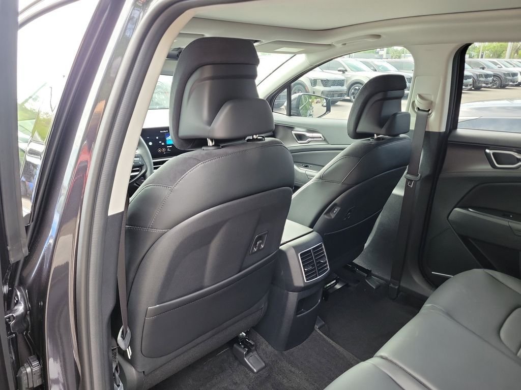 New 2026 Kia Sportage SX FWD image 17