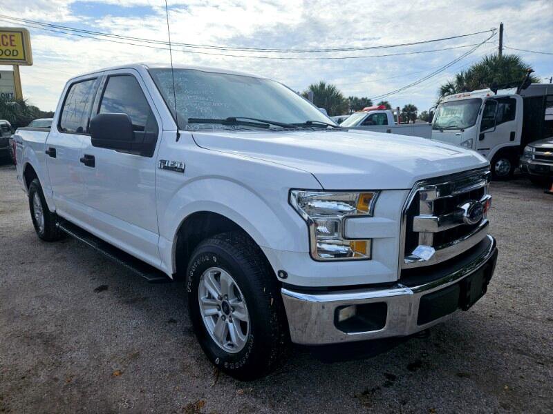 Used 2016 Ford F150 XLT w/ Trailer Tow Package image 2