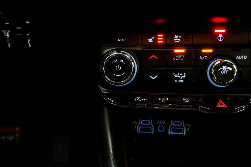 Used 2024 Dodge Durango GT image 25