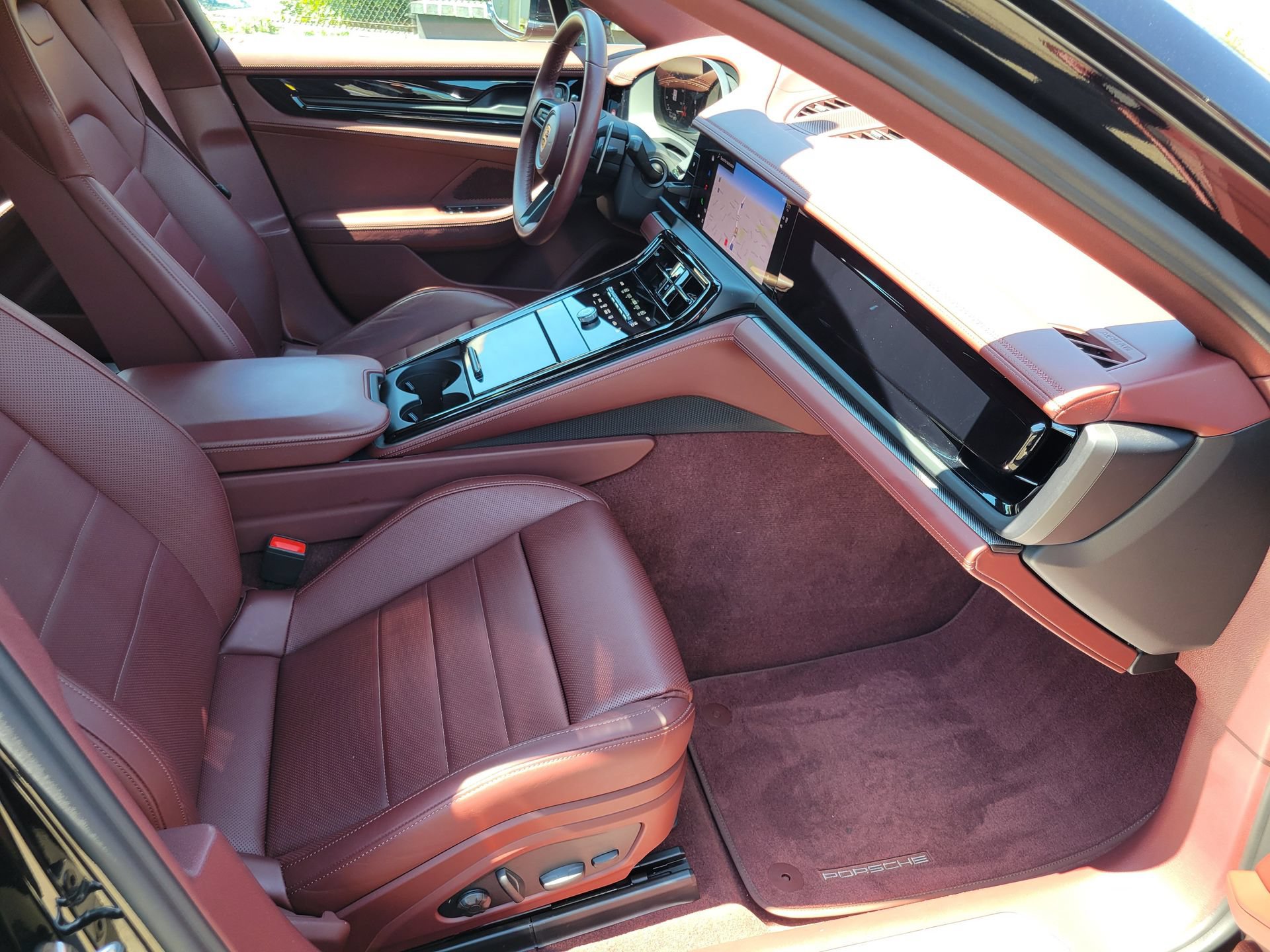 Used 2026 Porsche Panamera image 27