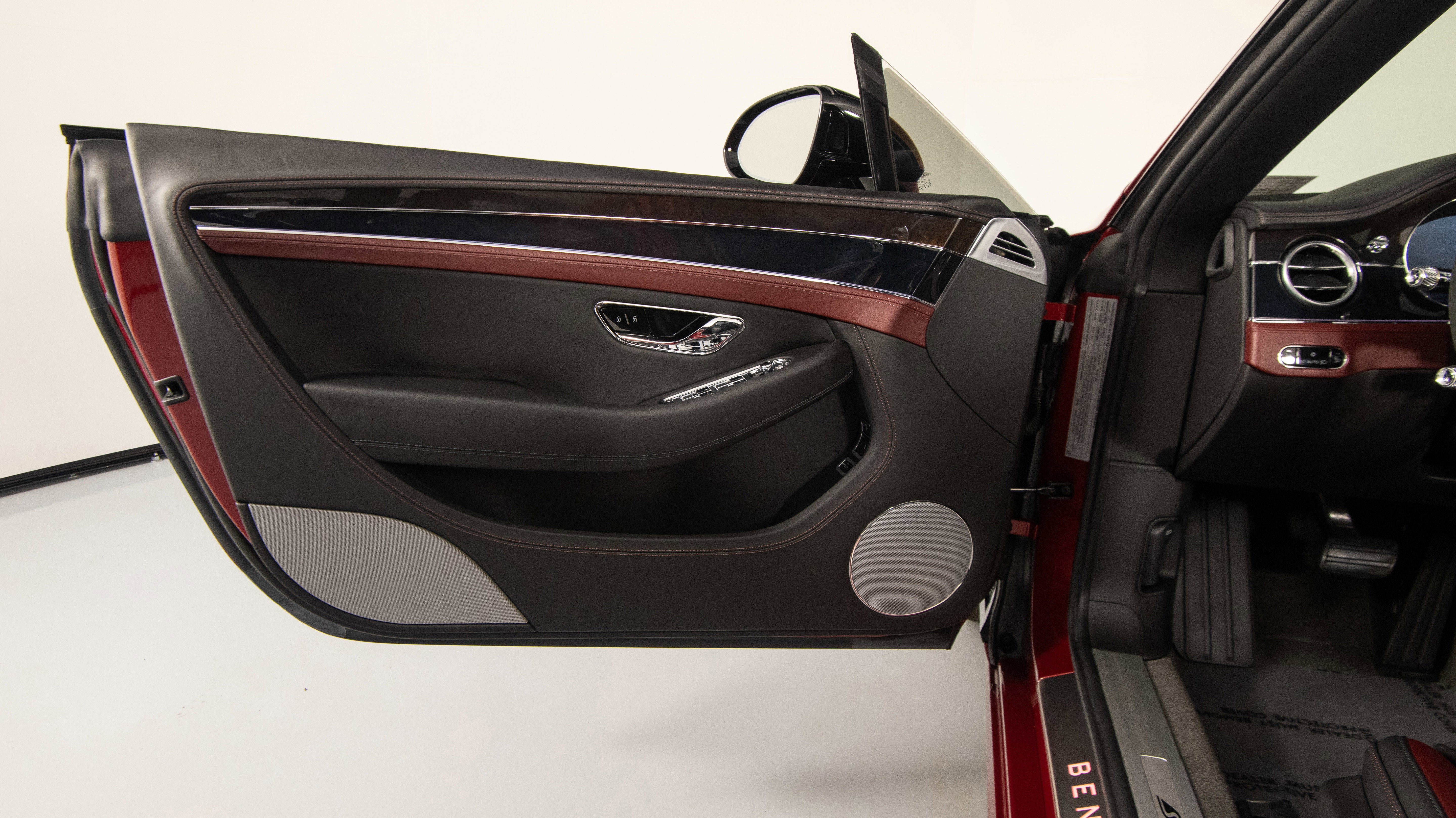 Used 2023 Bentley Continental GT S image 33