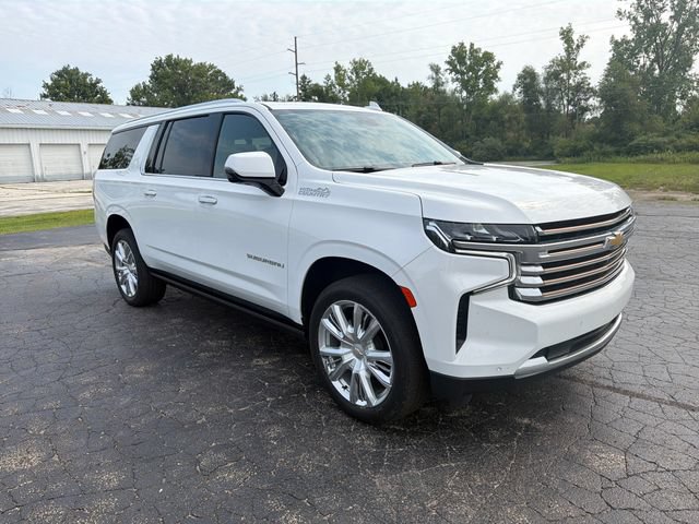 Used 2023 Chevrolet Suburban High Country AWD/4WD image 11