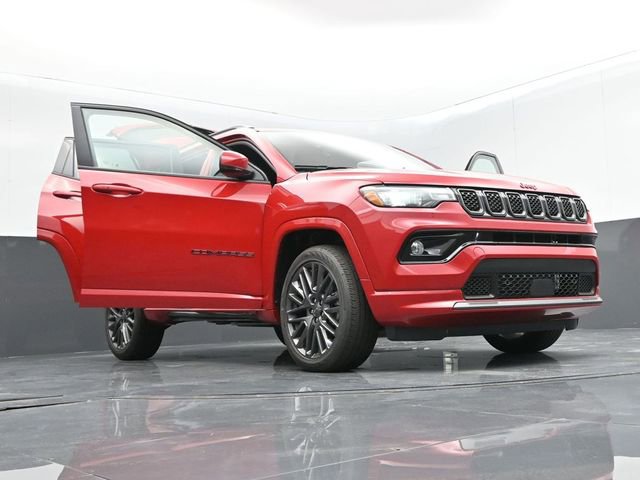 Used 2024 Jeep Compass Limited image 59